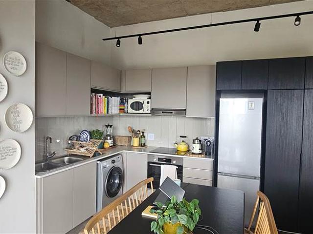 Apartment for sale in Johannesburg, North & Sandton