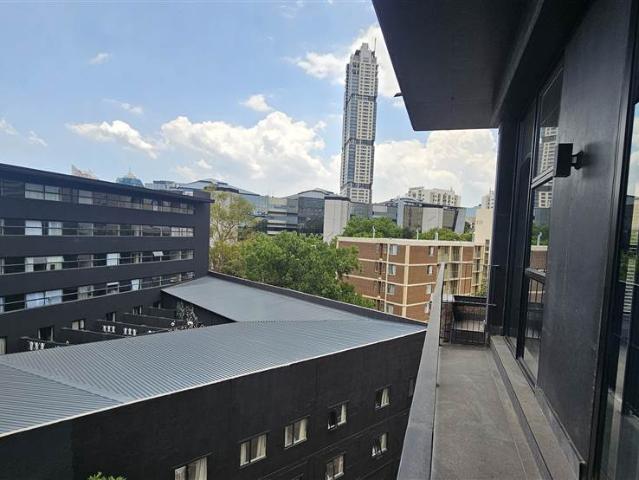 Apartment for sale in Johannesburg, North & Sandton