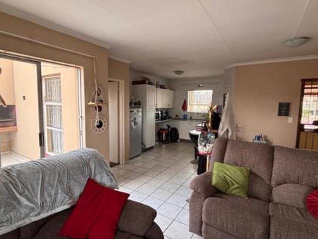 Apartment for sale in Oranjeville, Free State