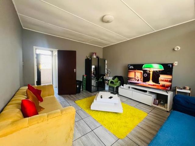 Apartment for sale in Oranjeville, Free State