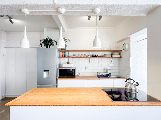 Apartment for rent in Sea Point, Cape Town
