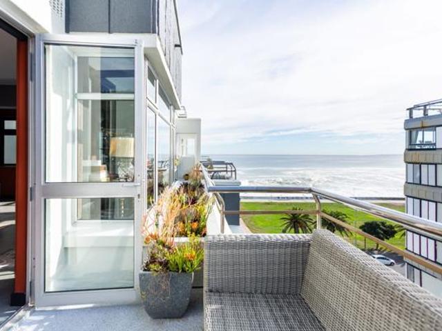Apartment for sale in Cape Town, Western Cape