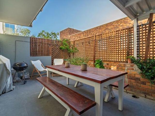 Apartment for sale in Cape Town, Western Cape