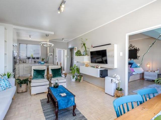Apartment for sale in Cape Town, Western Cape