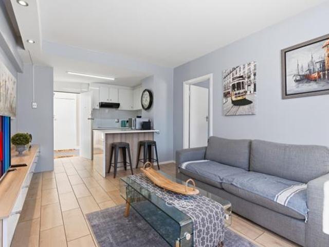 Apartment for sale in Cape Town, Western Cape