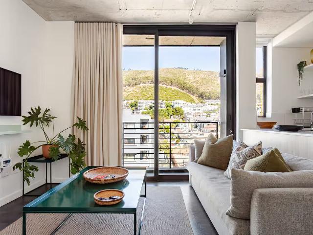 Apartment for rent in Sea Point, Cape Town
