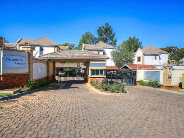 Apartment for sale in Vosloorus, Gauteng