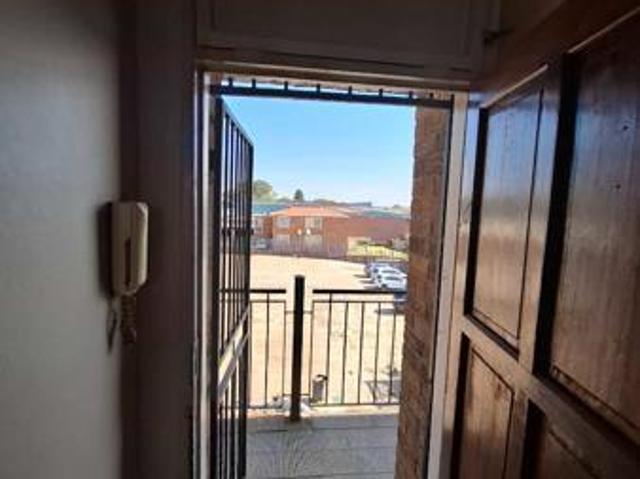 Apartment for rent in Waterkloof, Gauteng