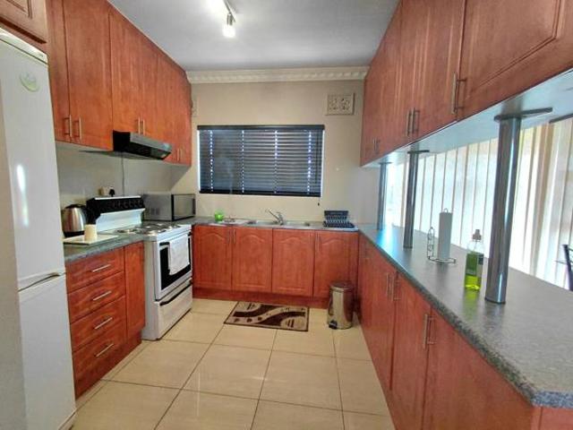 Apartment for rent in Seaview, Kwazulu-natal