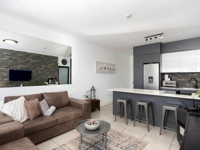 Apartment for sale in Cape Town, Western Cape