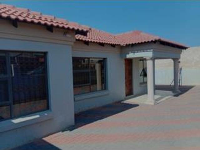 Apartment for rent in Waterkloof, Gauteng