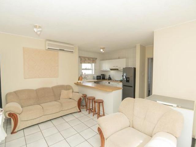 Apartment for sale in Port Elizabeth, Eastern Cape