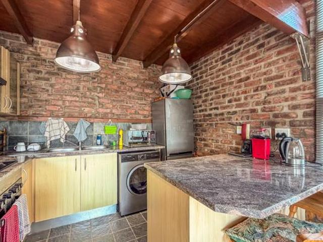 Apartment for sale in Nelson Mandela Bay Ward 18, Nelson Mandela Bay Metropolitan Municipality