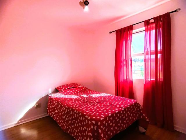 Flat for sale in Cape Town, Northern Suburbs
