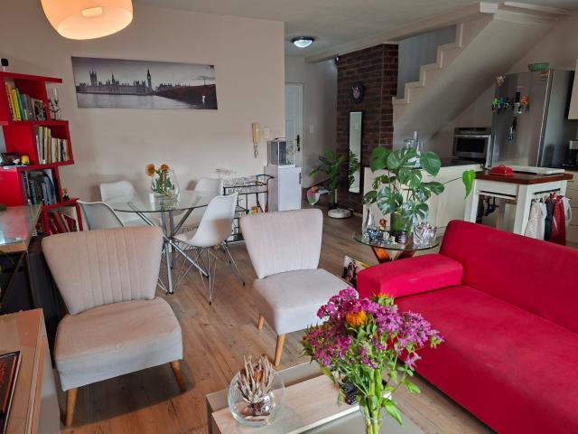 Apartment for sale in Sandton, City of Johannesburg Metropolitan Municipality
