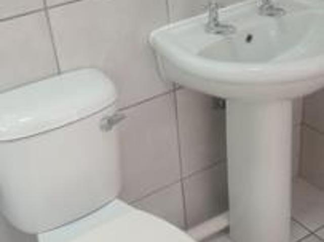 Apartment for sale in Newcastle Local Municipality, Amajuba District Municipality