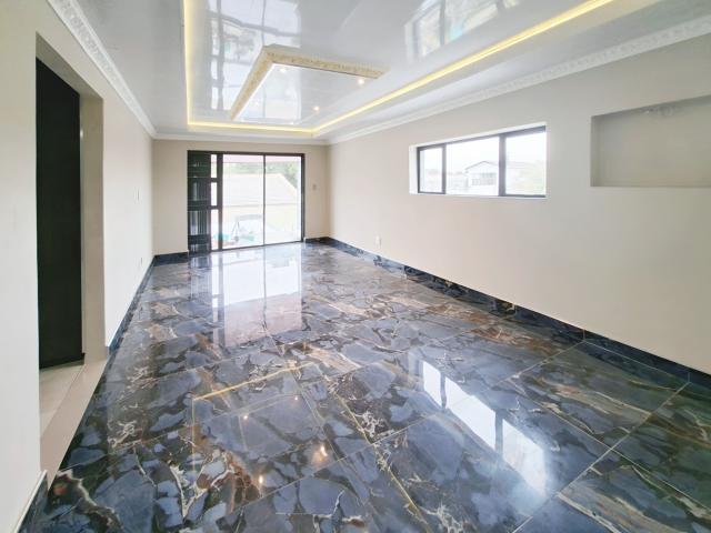 Apartment for rent in Table View, Western Cape