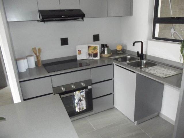 Apartment for sale in Cape Town, Western Cape