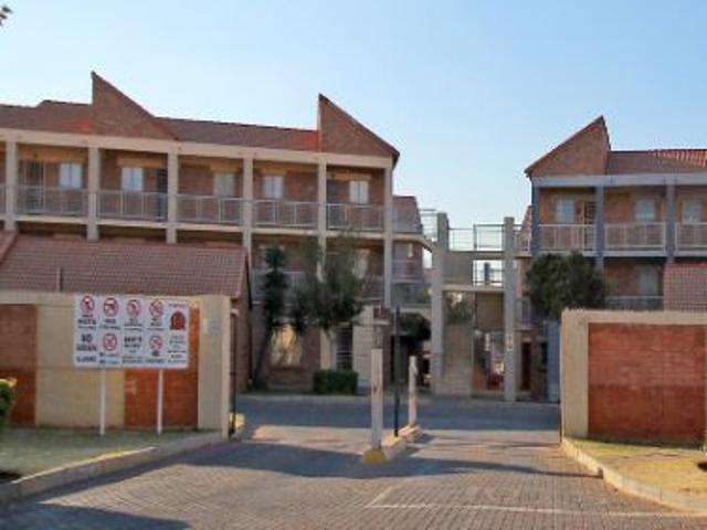 Apartment for sale in Akasia, Gauteng