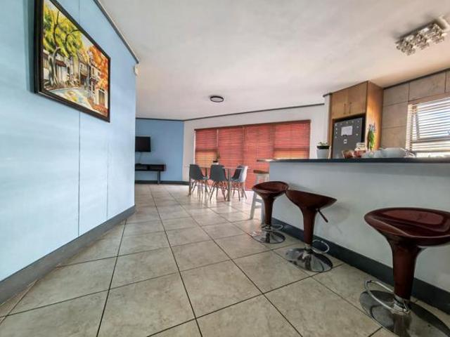 Apartment for sale in Cape Town, Western Cape