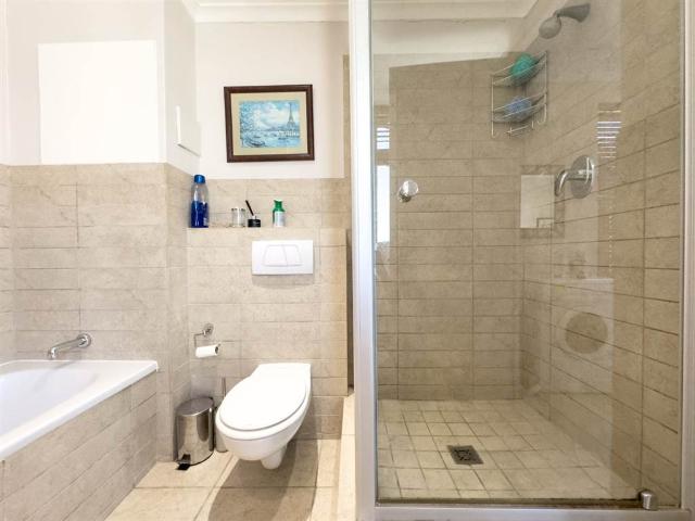 Apartment for sale in Cape Town, Northern Suburbs