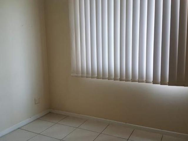 Apartment for rent in Seaview, Kwazulu-natal