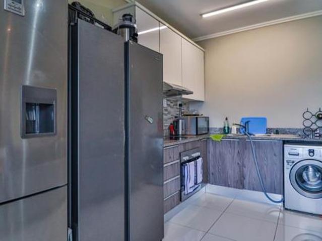 Apartment for rent in Seaview, Kwazulu-natal