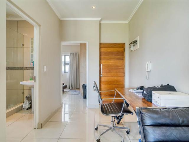 Apartment for sale in Seaview, Kwazulu-natal