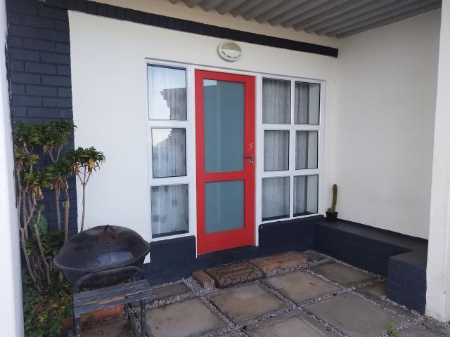 Apartment for rent in West Coast, Britannia Bay