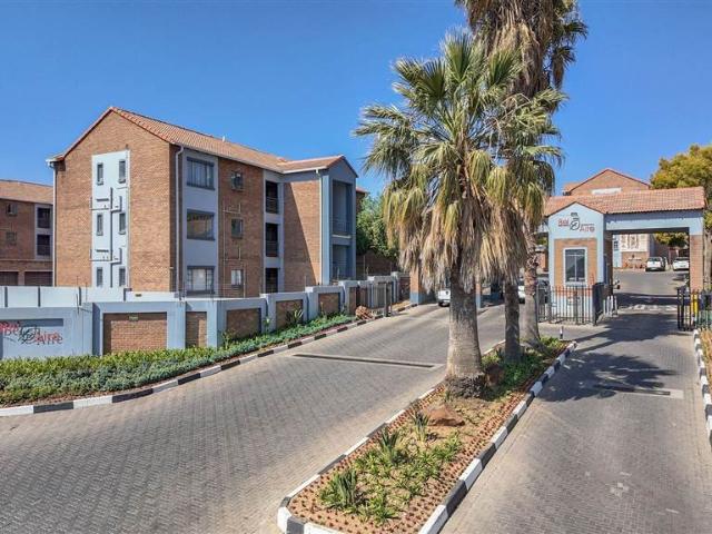 Apartment for sale in Vosloorus, Gauteng