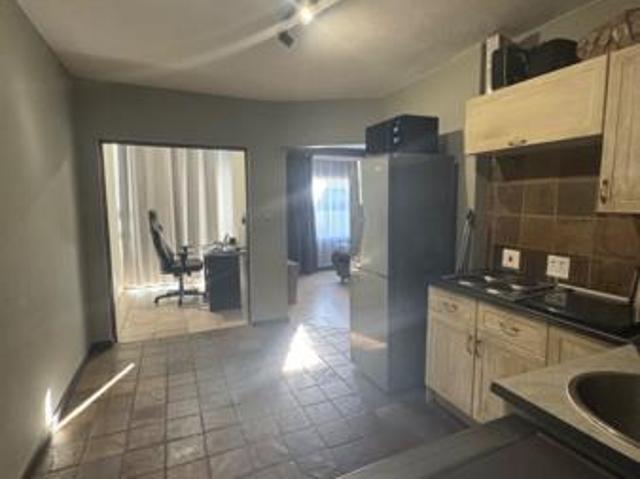 Apartment for rent in Waterkloof, Gauteng