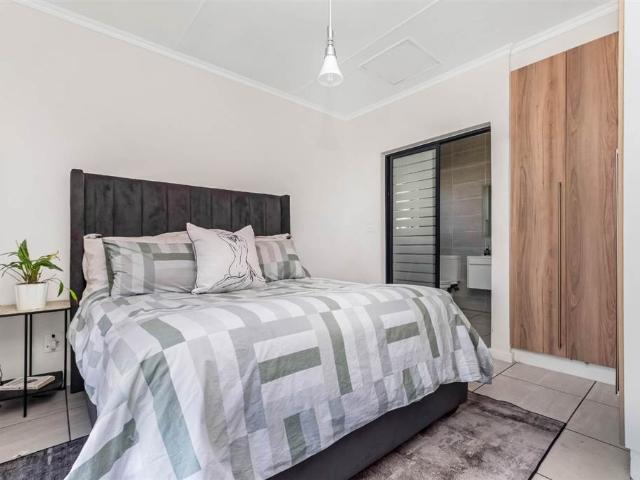 Apartment for sale in Vosloorus, Gauteng