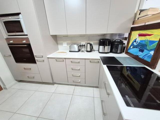Apartment for rent in Waterkloof, Gauteng