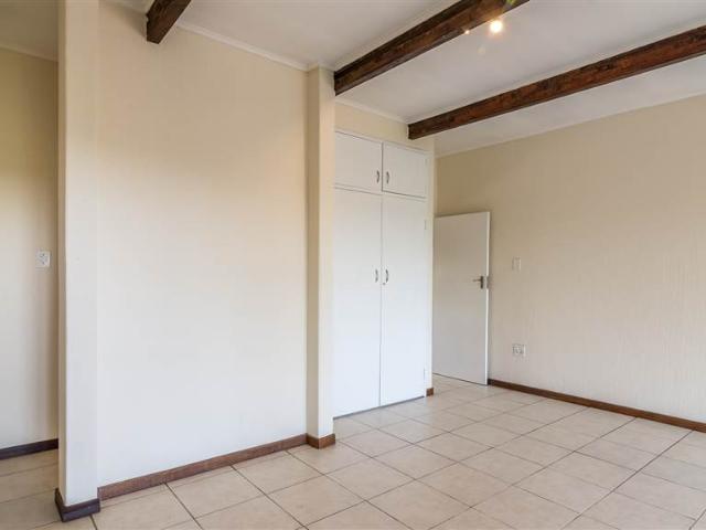 Apartment for sale in Johannesburg, North & Sandton
