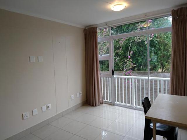 Apartment for rent in Makhanda, Makana Local Municipality