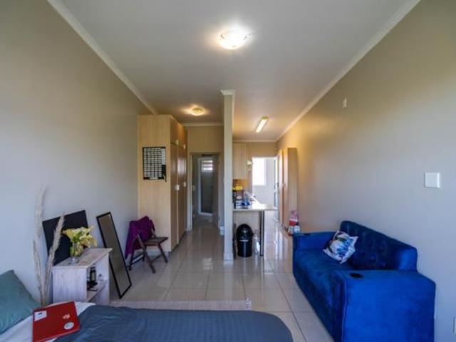 Apartment for sale in Makhanda, Makana Local Municipality