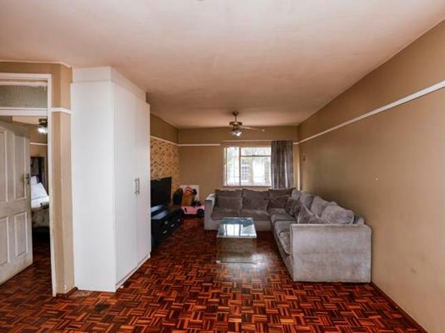 Apartment for sale in Seaview, Kwazulu-natal