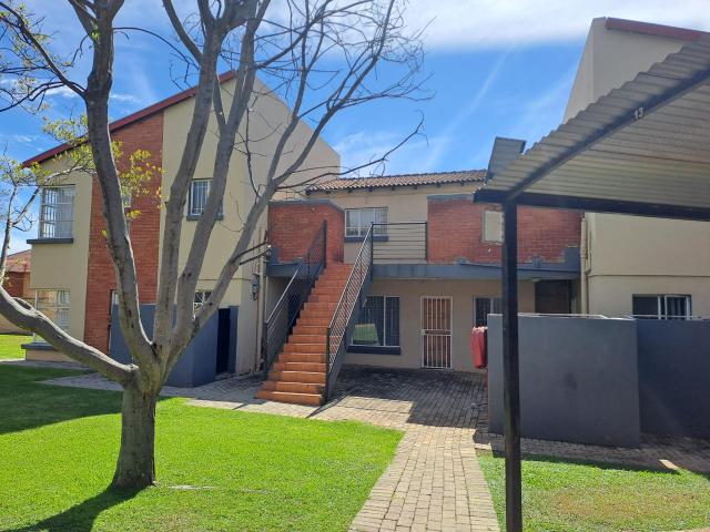 Apartment for sale in Nooitgedacht, Gauteng