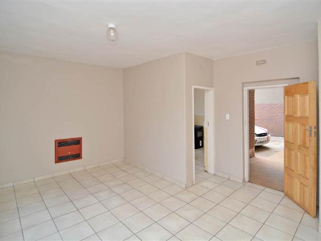 Apartment for sale in Vosloorus, Gauteng