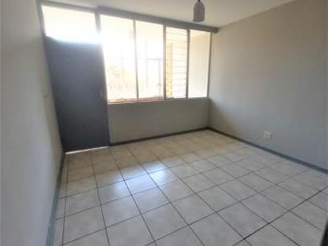 Apartment for rent in Waterkloof, Gauteng