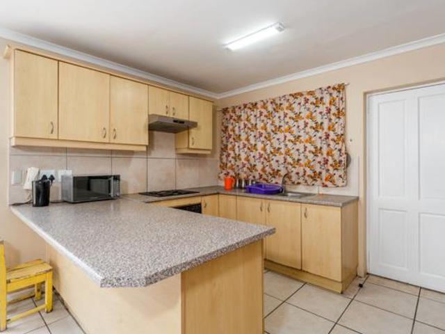 Apartment for sale in Cape Town, Western Cape