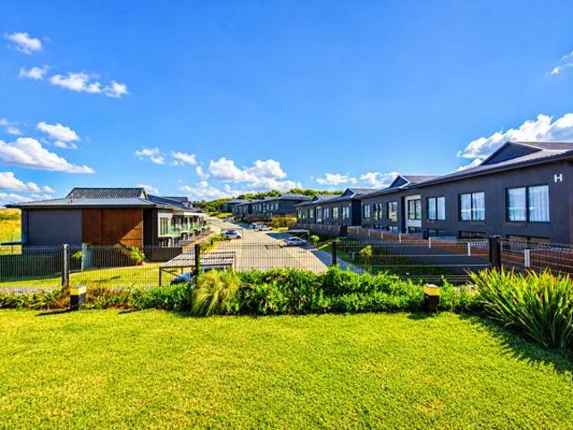 Apartment for rent in Princess Grant, Kwazulu-natal