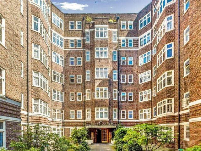 Apartment for sale in Cat Hill, England