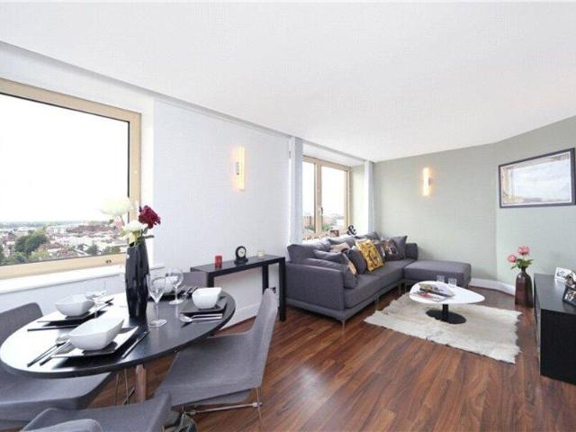 Apartment for sale in Kings Road allotments, Greater London
