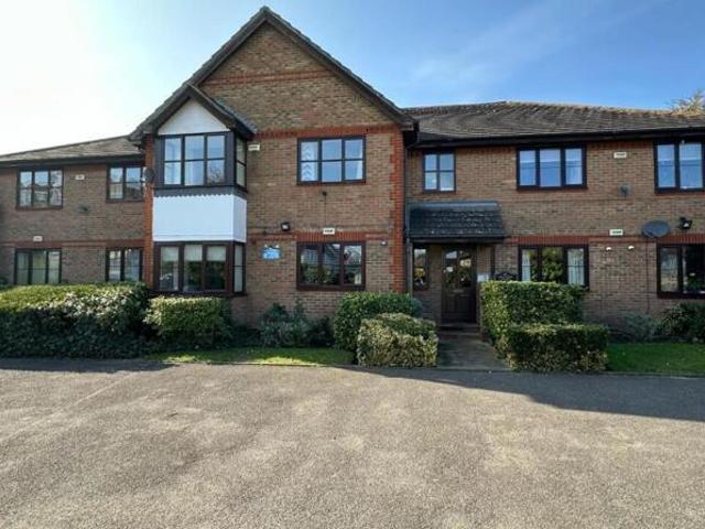 Apartment for sale in Kingston Upon Thames, New Malden