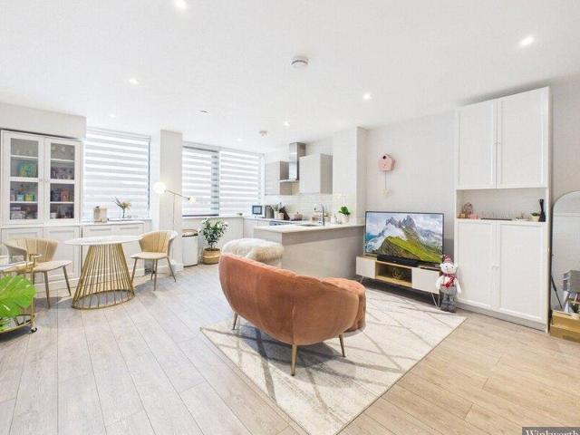 Apartment for sale in London Borough of Harrow, Greater London