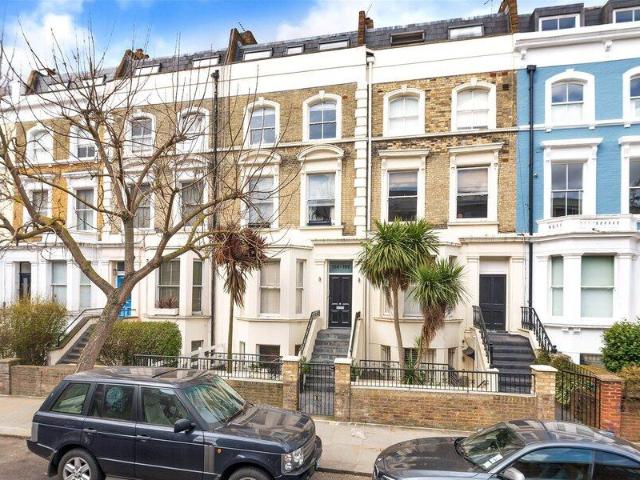 Apartment for rent in Cat Hill, England