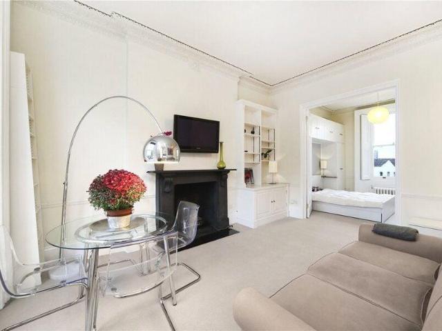 Apartment for rent in Cat Hill, England