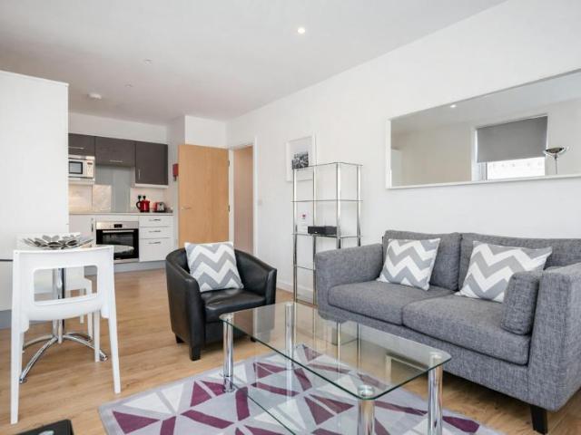 Apartment for rent in Pachesham Park, Surrey