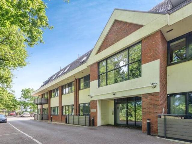 Apartment for sale in Pachesham Park, Surrey